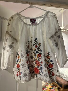 Johnny Was White Embroidered Peasant Blouse with Multicolor Floral Stitching